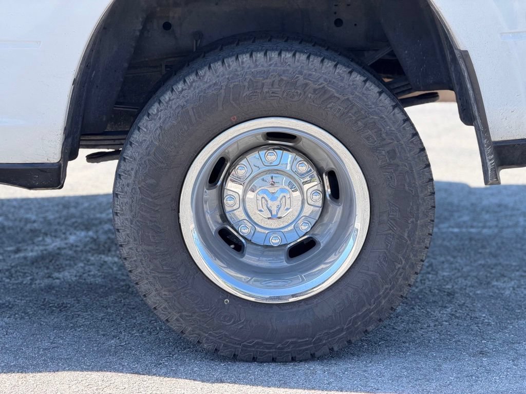Used 2024 RAM 3500 Big Horn AWD/4WD image 3