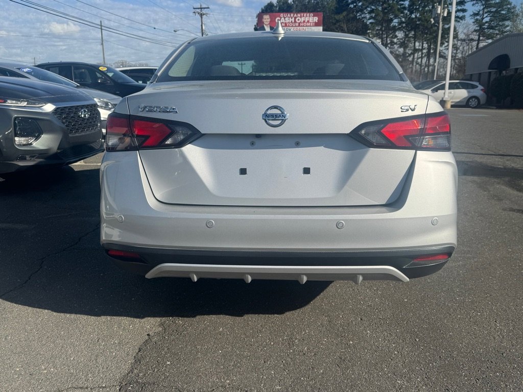 Used 2021 Nissan Versa SV image 4