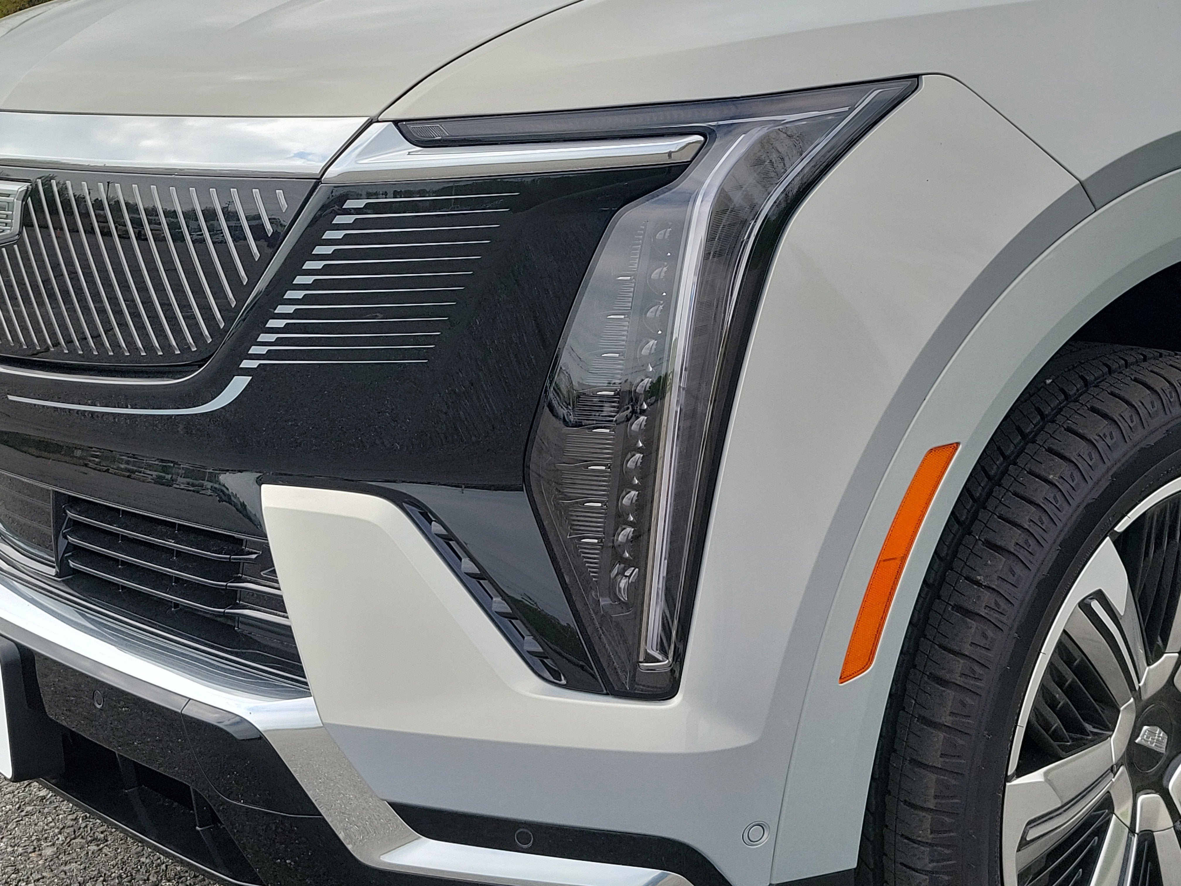 New 2025 Cadillac Escalade IQ Luxury 2 AWD/4WD image 14
