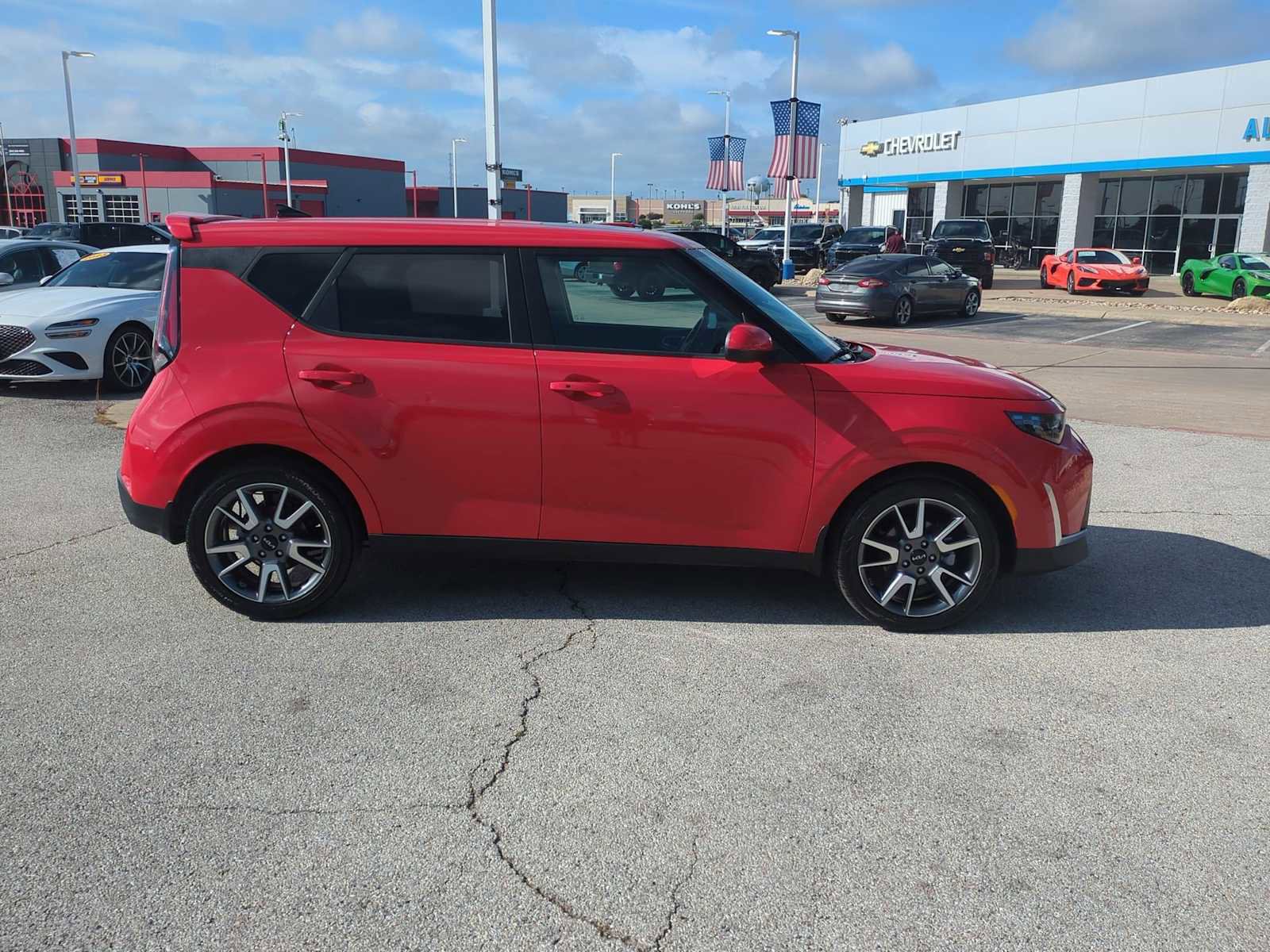 Used 2024 Kia Soul EX w/ Option Group 015 FWD image 9