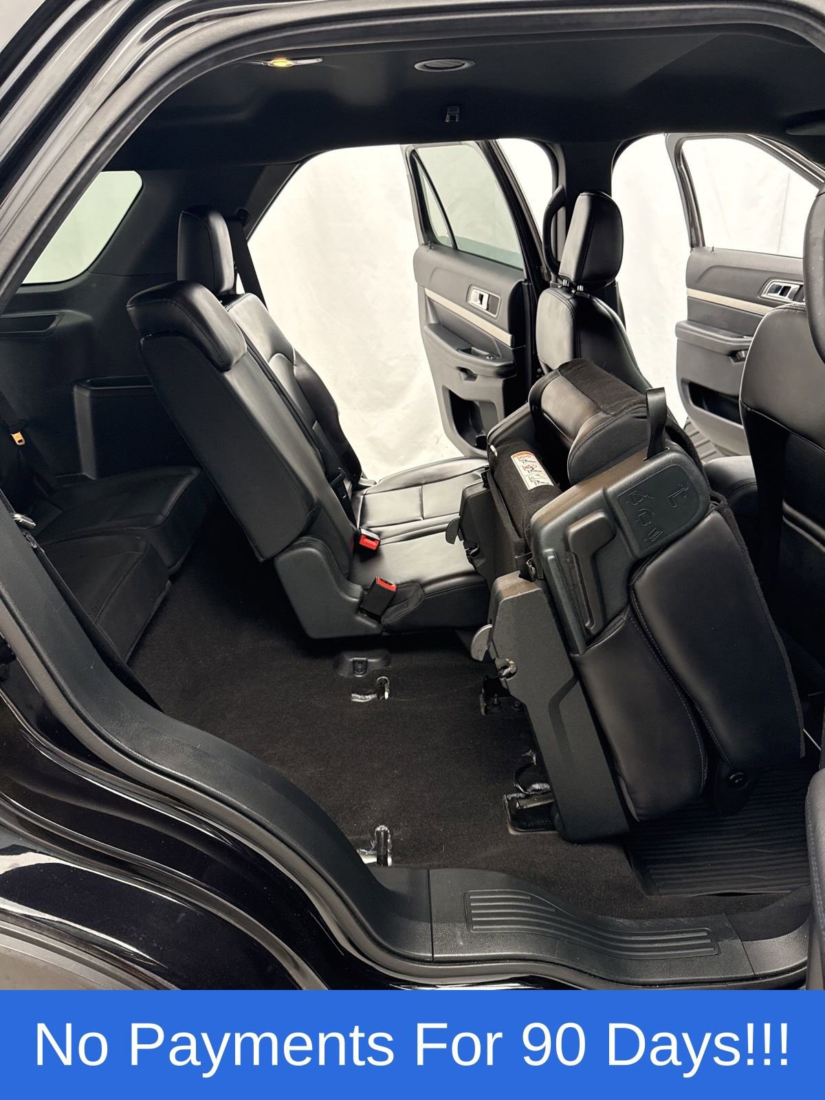 Used 2019 Ford Explorer XLT w/ Equipment Group 202A AWD/4WD image 31