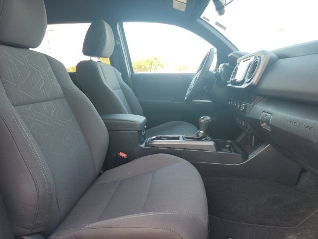Used 2019 Toyota Tacoma TRD Off-Road AWD/4WD image 15