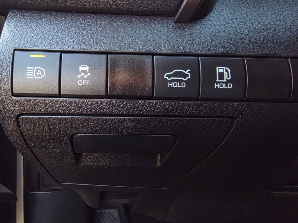 Used 2023 Toyota Camry LE image 12
