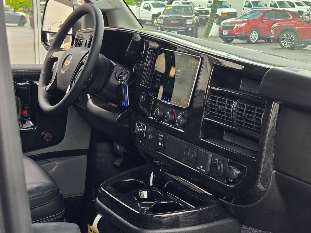 New 2026 Chevrolet Express 2500 w/ Driver Convenience Package RWD image 7