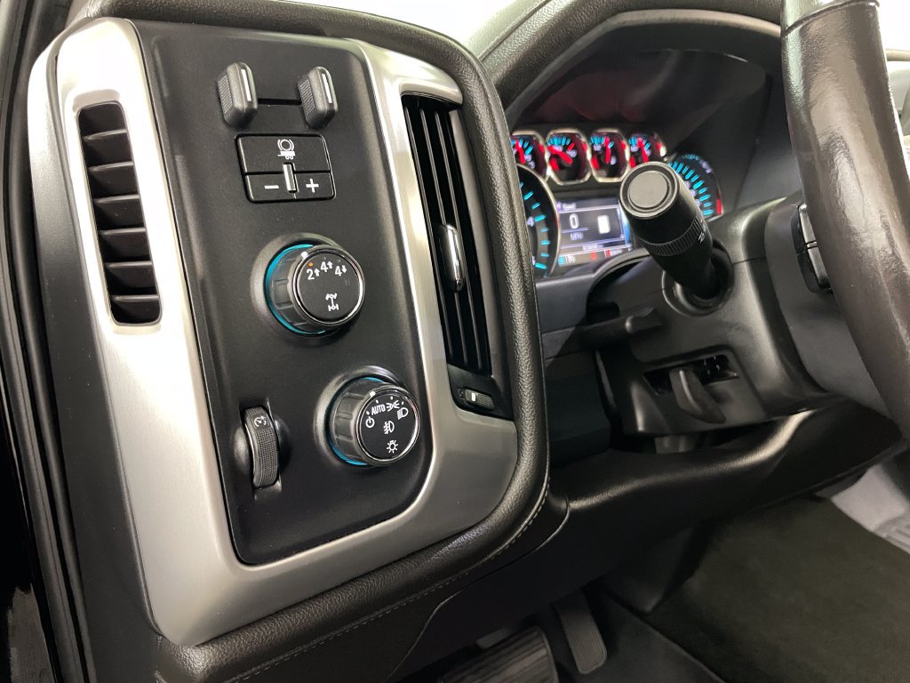 Used 2018 GMC Sierra 2500 SLT w/ Duramax Plus Package AWD/4WD image 30