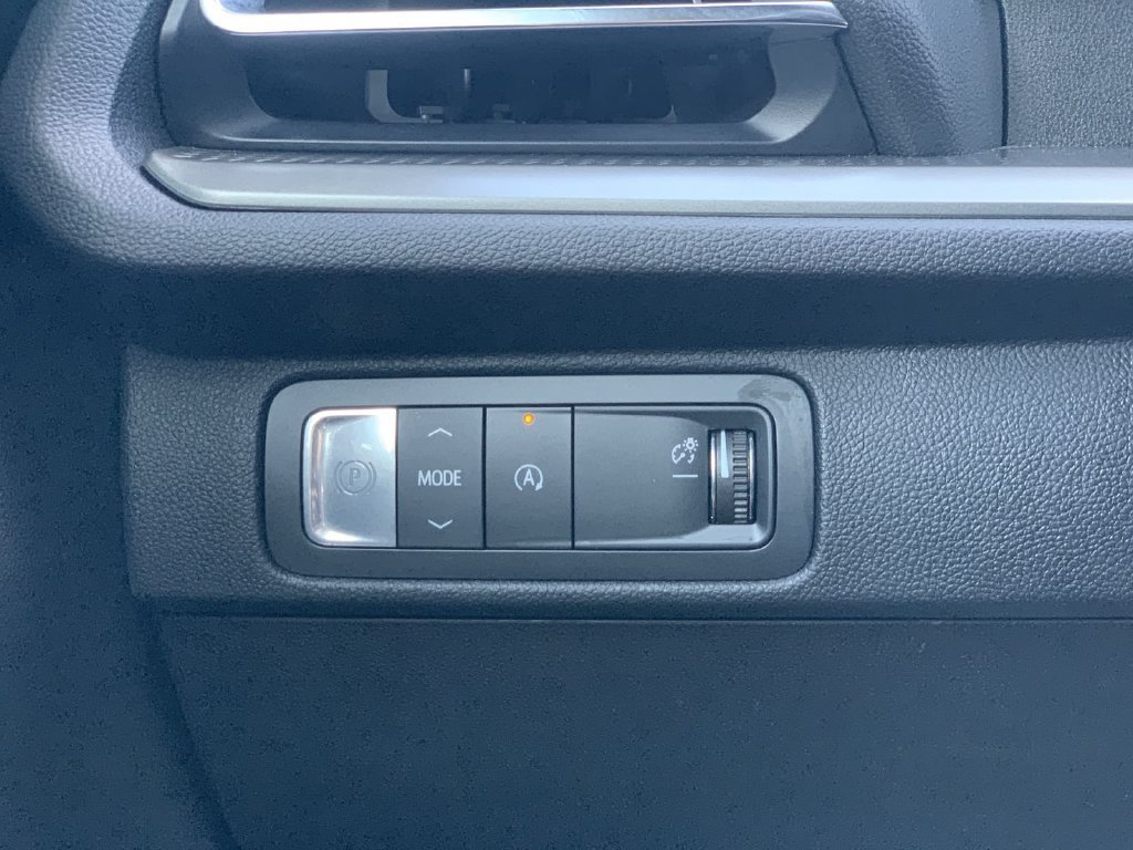 Certified 2026 Chevrolet Traverse LT FWD image 14