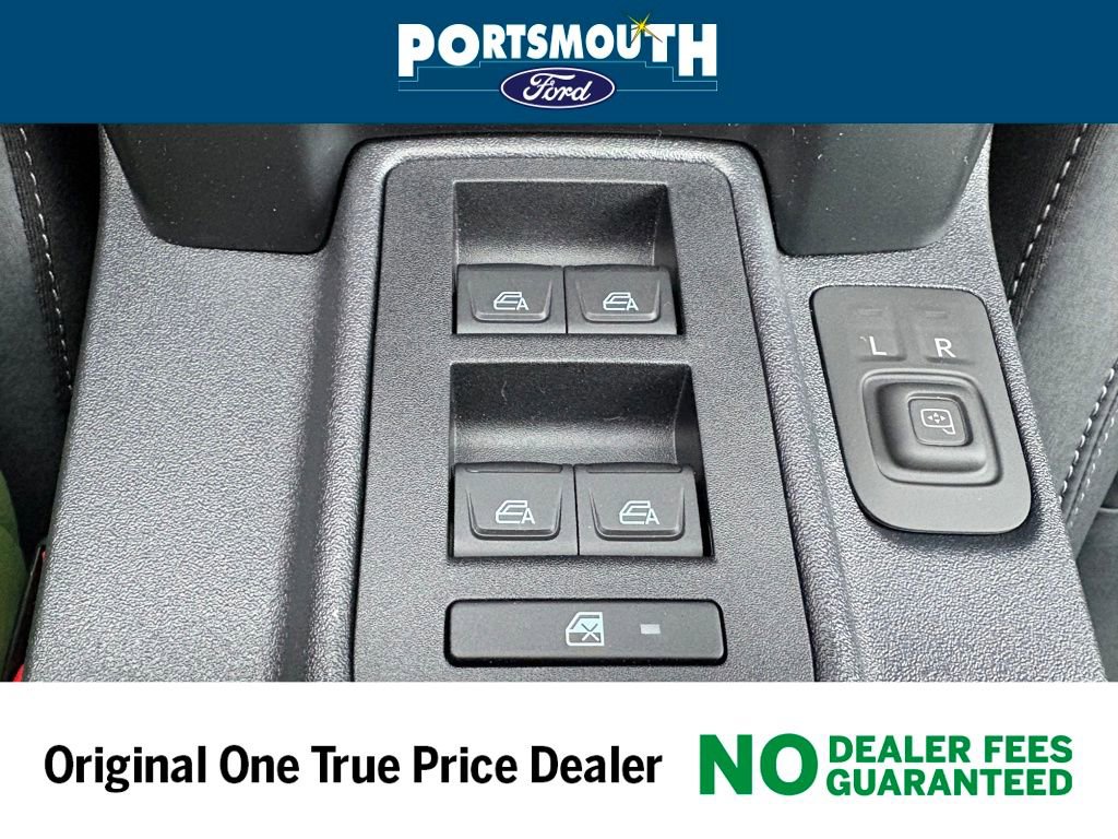 New 2025 Ford Bronco Badlands image 24