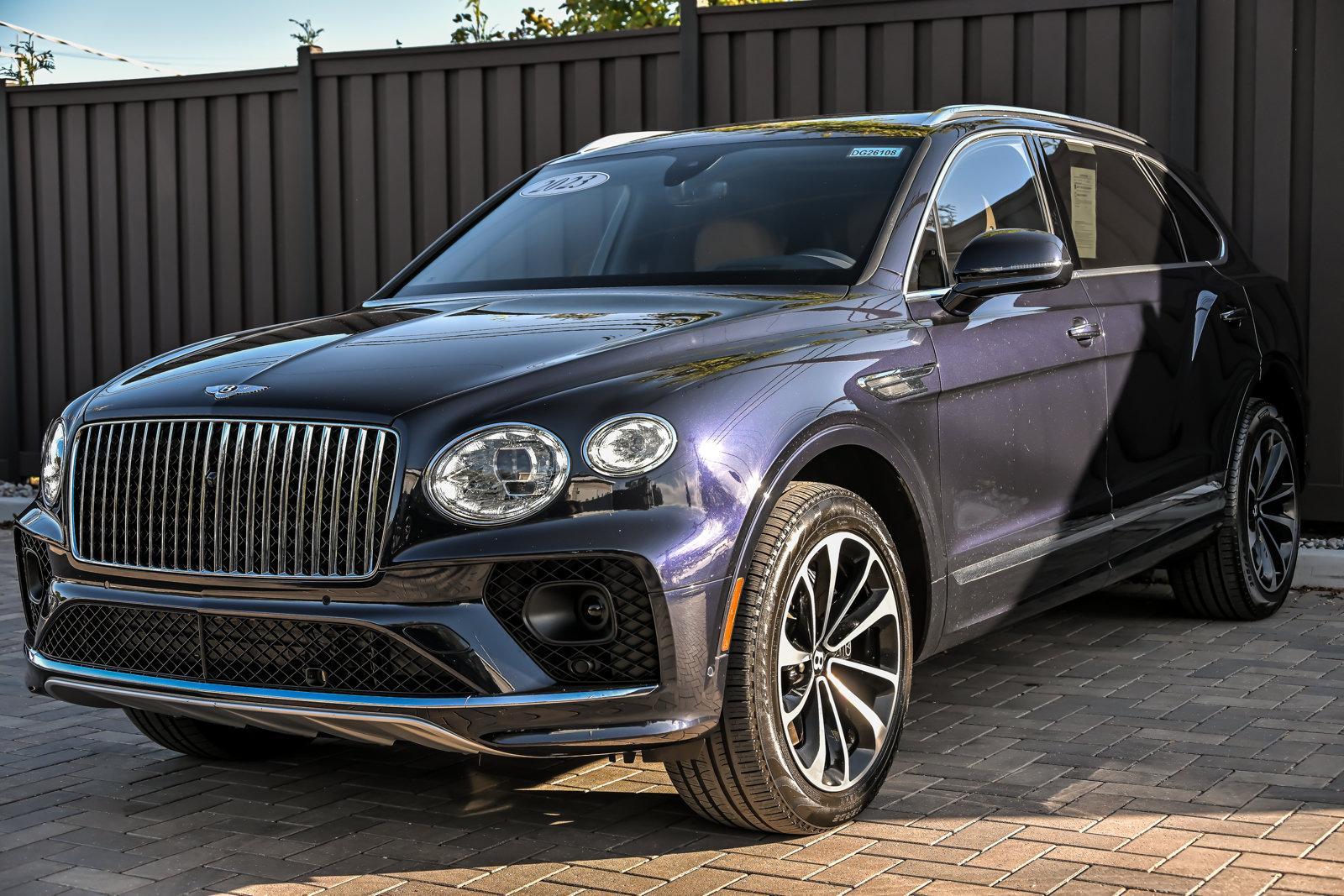 Certified 2023 Bentley Bentayga Extended Wheelbase AWD/4WD image 5