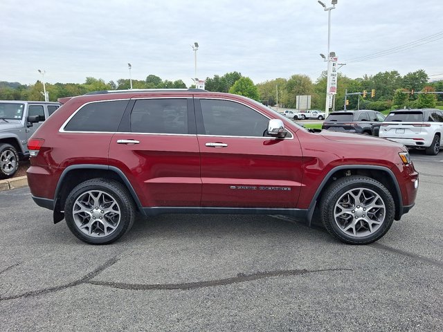 Certified 2022 Jeep Grand Cherokee Limited w/ Trailer Tow Group IV RWD image 9