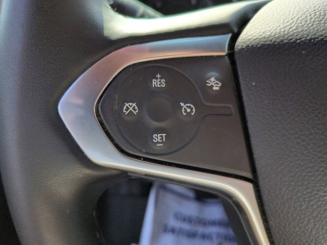 Used 2023 Chevrolet Traverse LT image 16