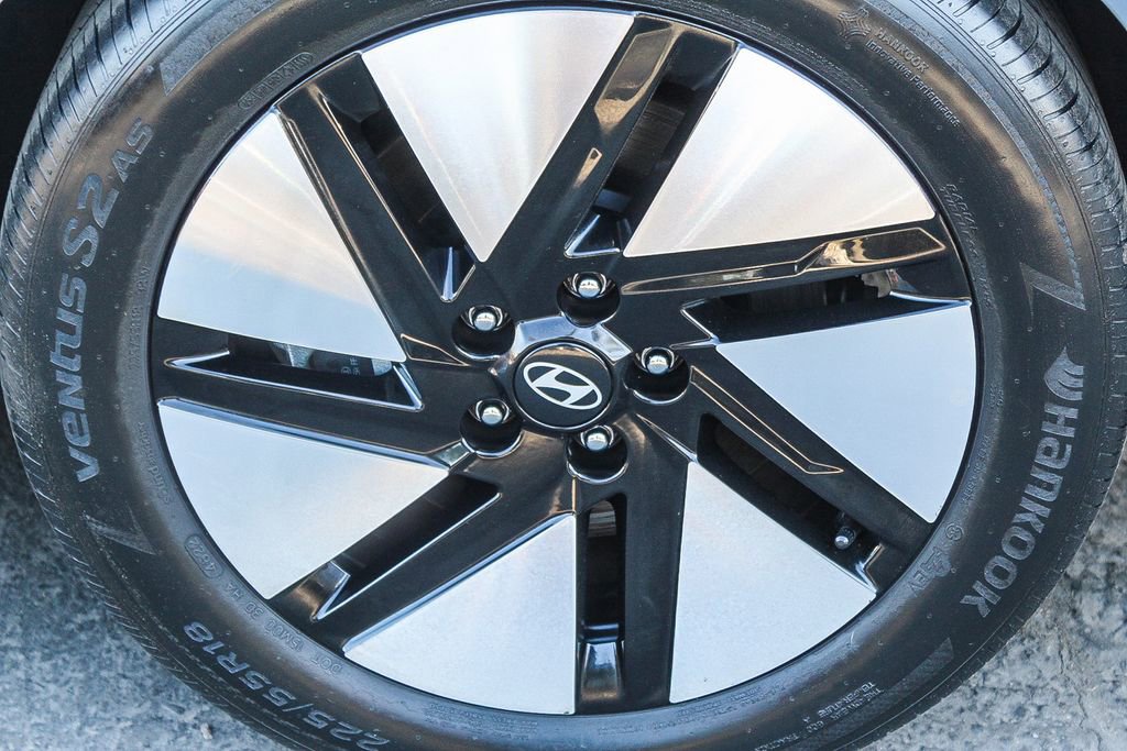 Used 2023 Hyundai Ioniq 6 SE image 11