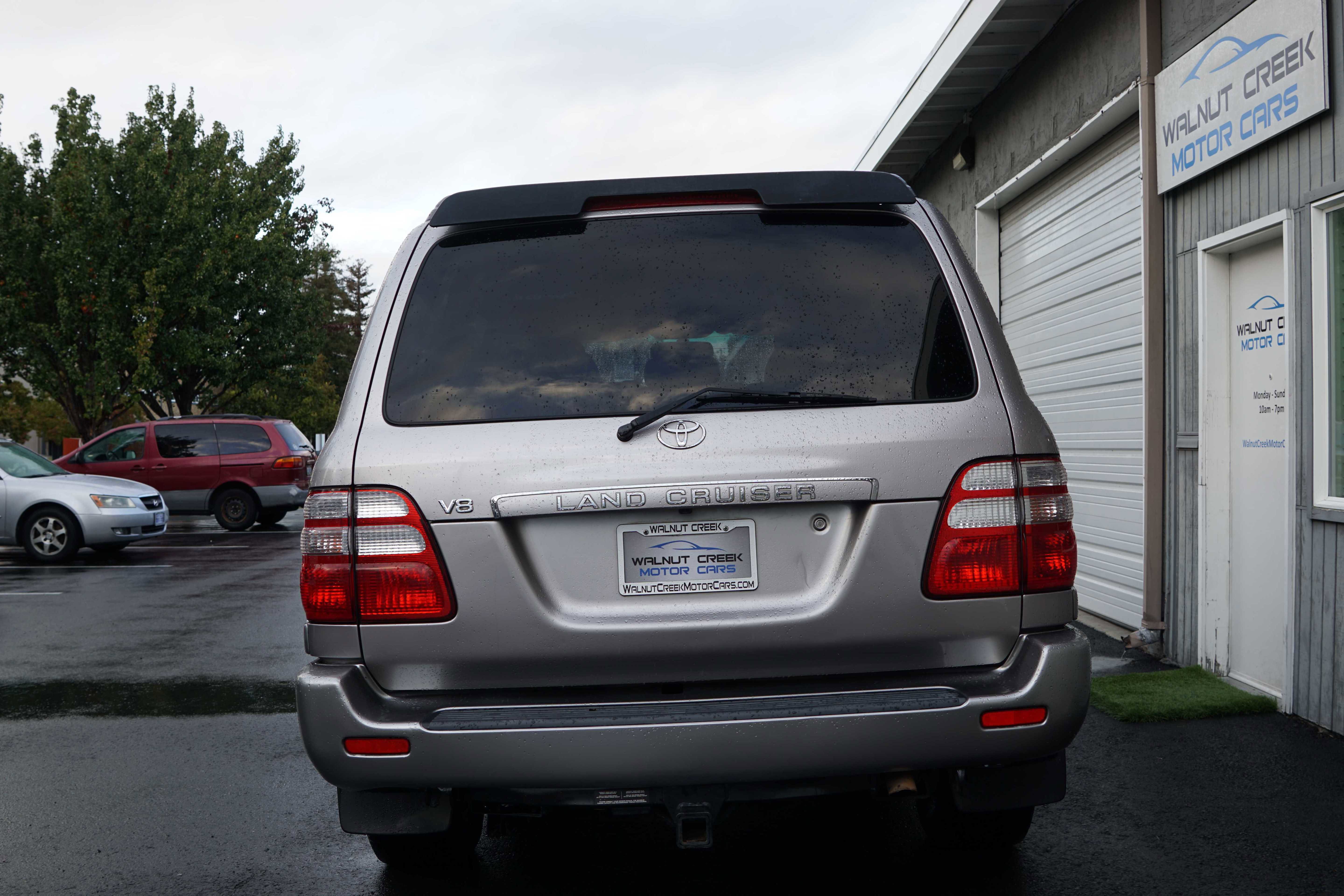 Used 2004 Toyota Land Cruiser image 14