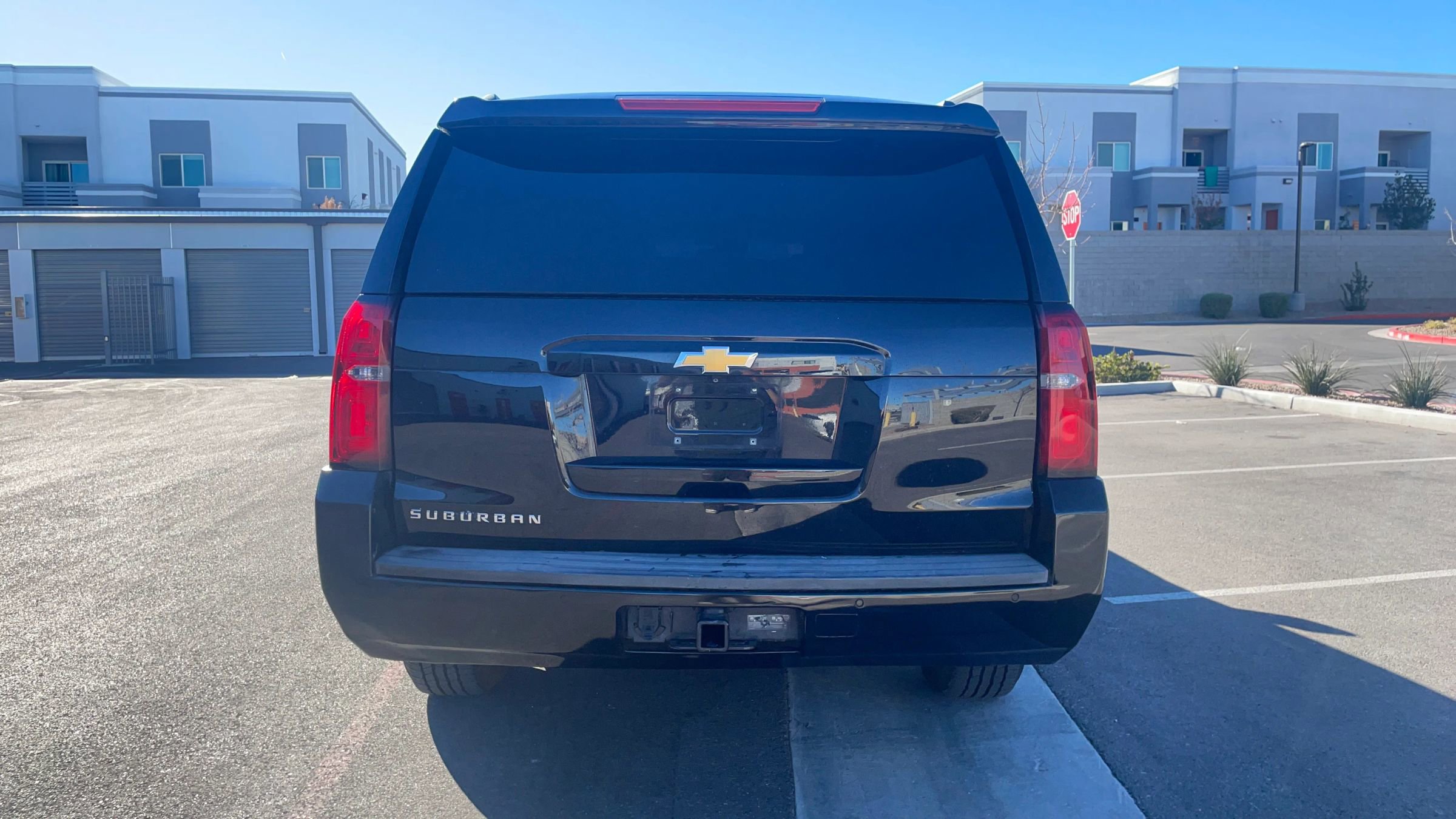 Used 2015 Chevrolet Suburban LT image 3