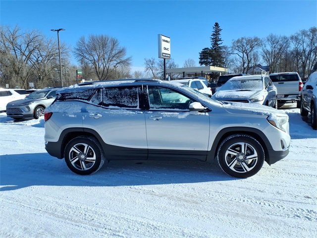 Used 2019 GMC Terrain SLT w/ Preferred Package image 2