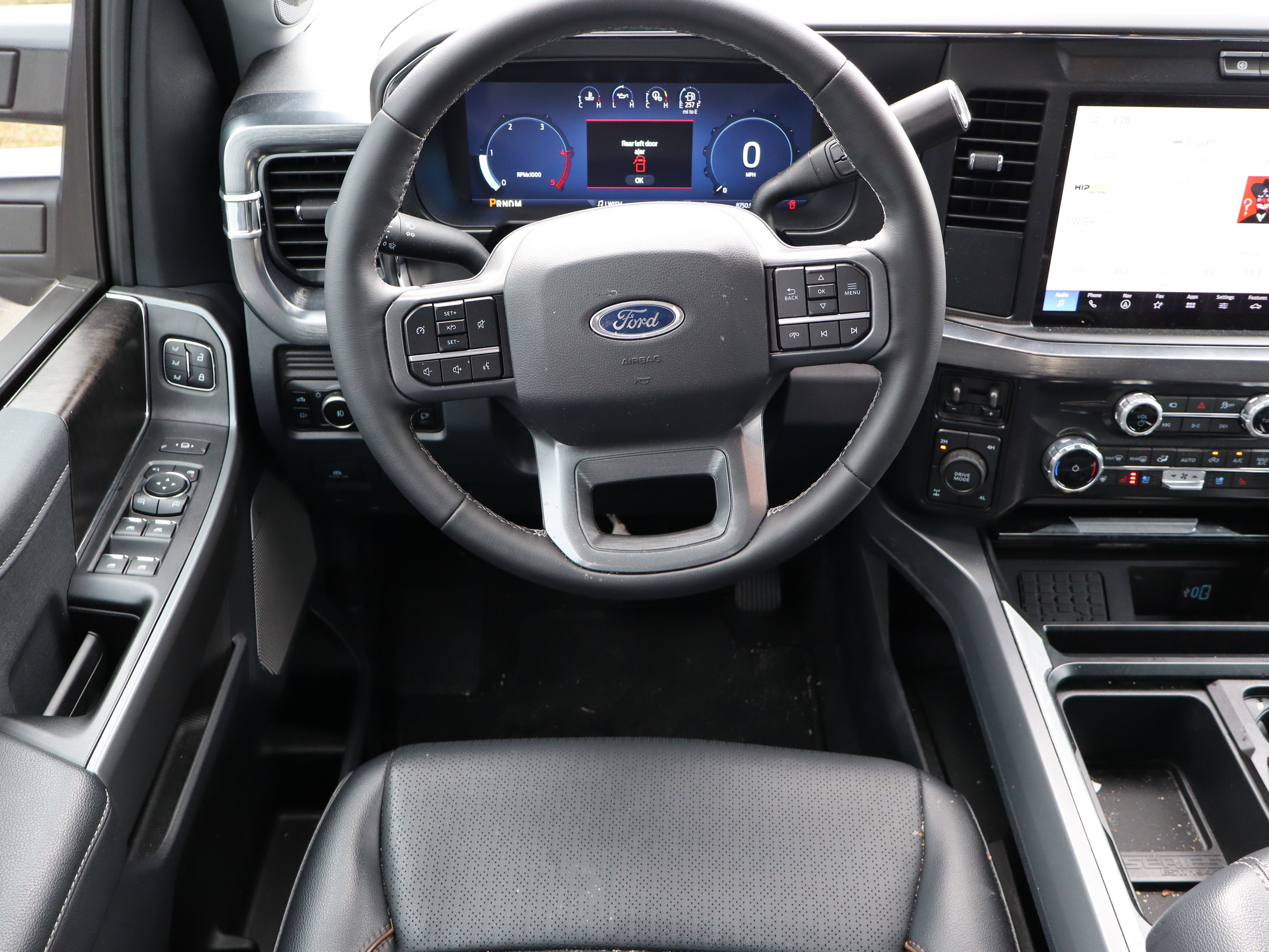 Used 2025 Ford F350 Lariat w/ Black Appearance Package image 19