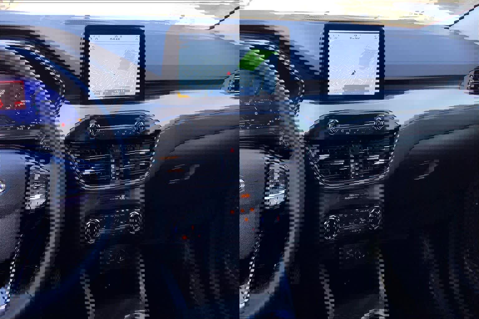 Used 2022 Ford Escape SEL w/ Technology Package image 7