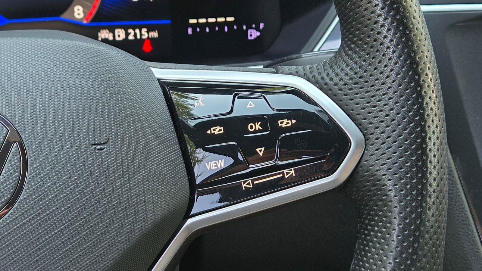 Certified 2024 Volkswagen Tiguan SE R-Line FWD image 29