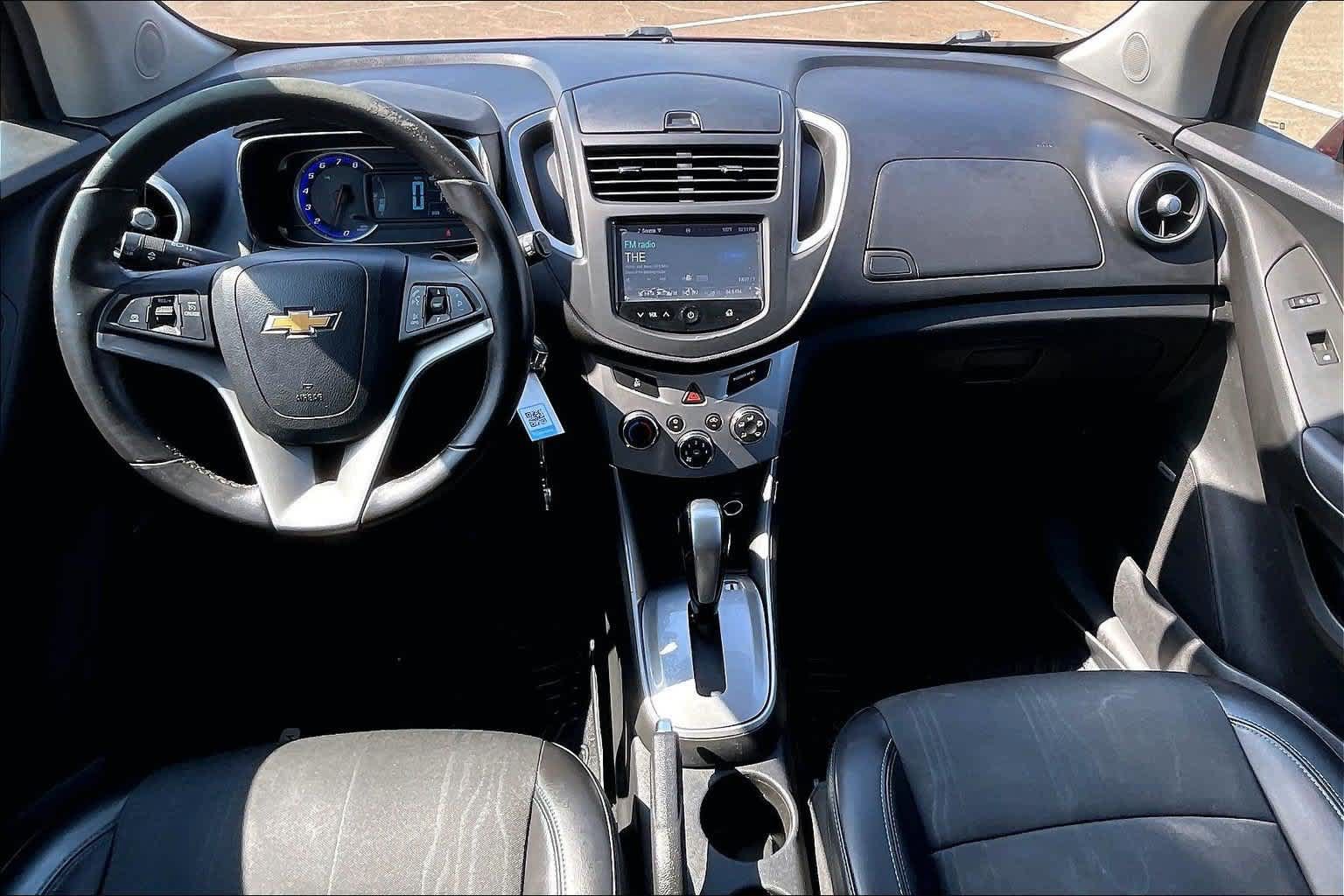 Used 2015 Chevrolet Trax LT w/ LT Sun and Sound Package FWD image 9