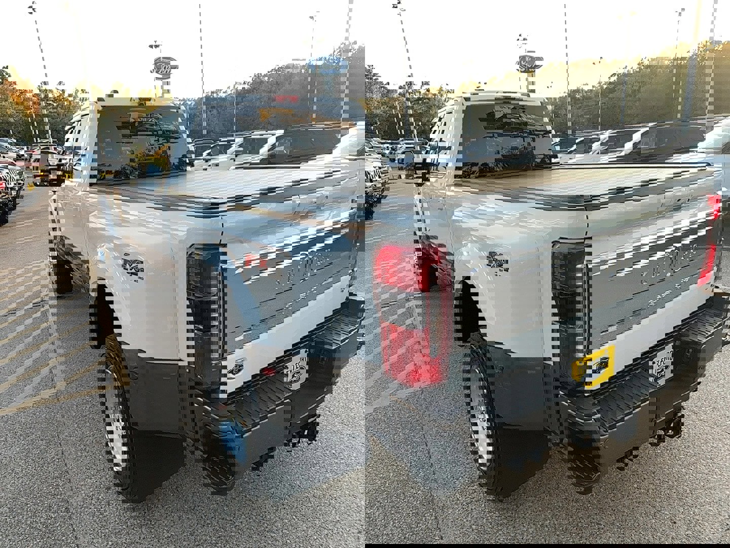 Used 2023 Ford F450 King Ranch w/ FX4 Off-Road Package image 10