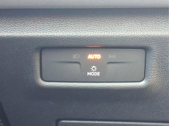 New 2026 Volkswagen Tiguan SE R-Line image 22