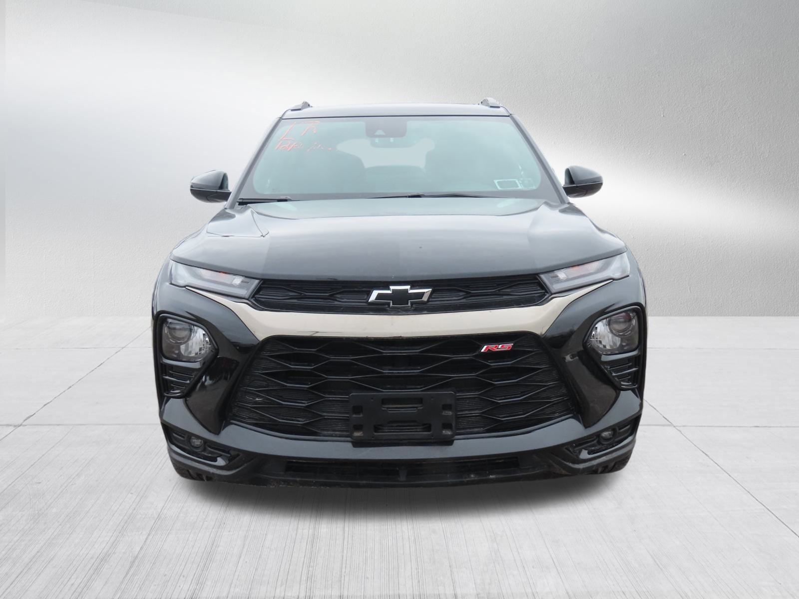 Used 2023 Chevrolet TrailBlazer RS w/ Sun and Liftgate Package AWD/4WD image 2