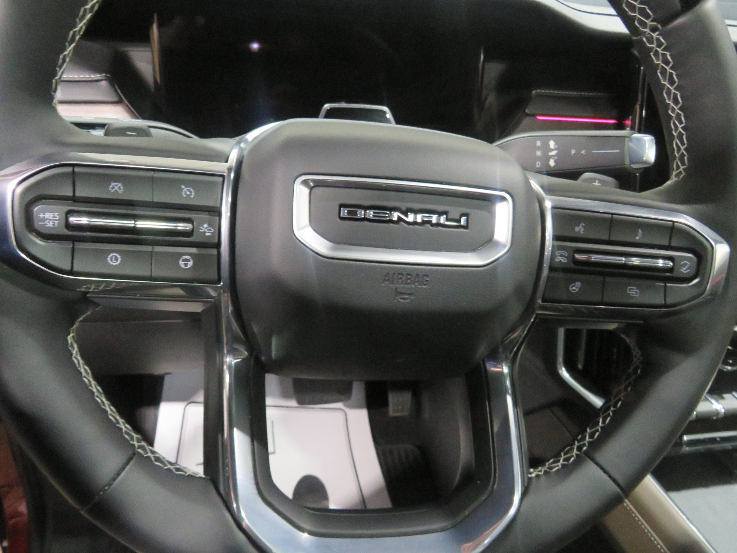 Used 2026 GMC Acadia Denali Ultimate AWD/4WD image 15