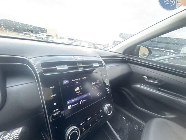 Used 2022 Hyundai Tucson SE image 16