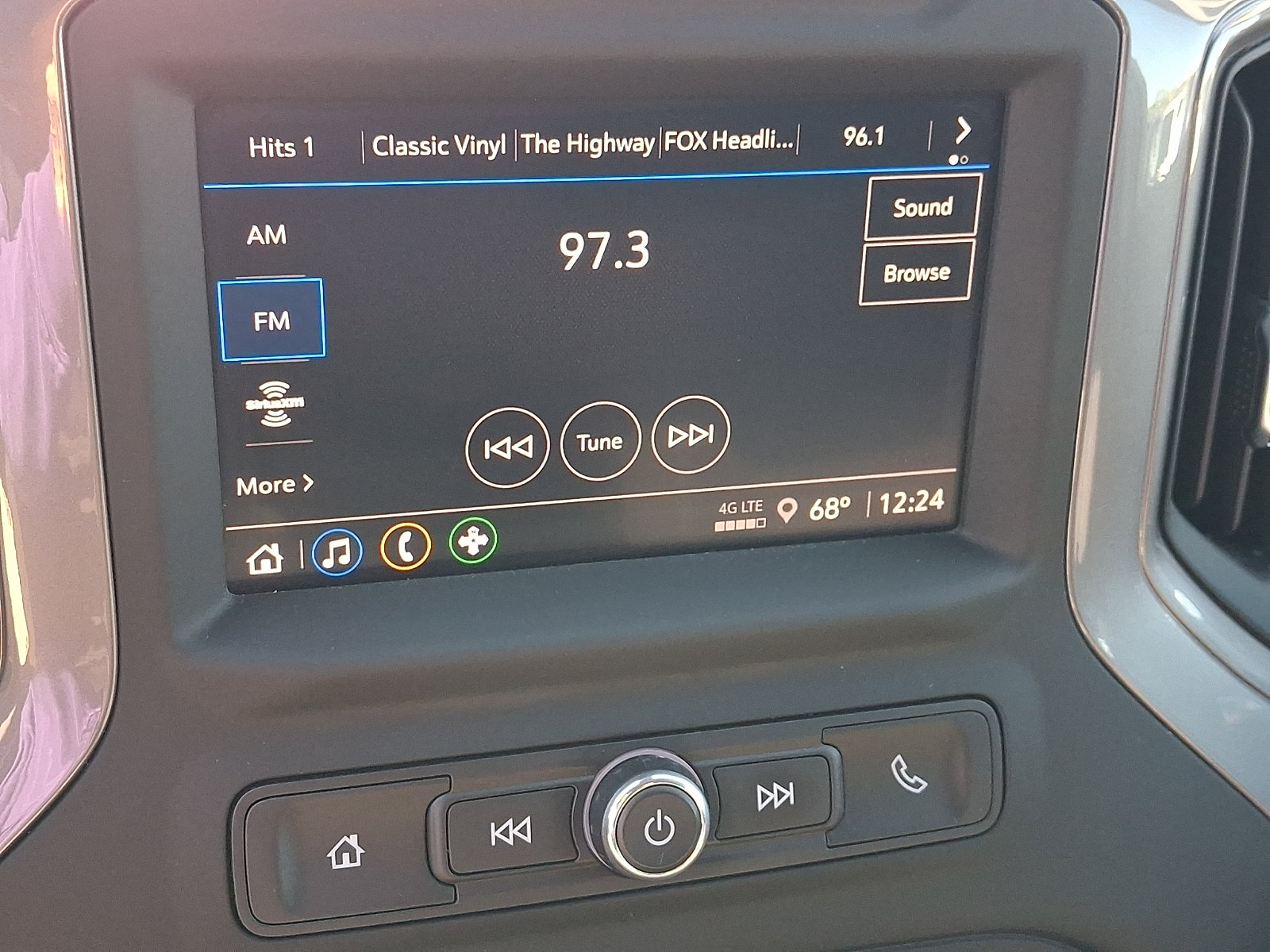 Used 2024 Chevrolet Silverado 1500 Custom AWD/4WD image 17
