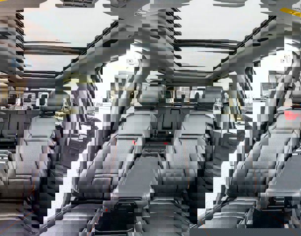 New 2026 Ford F250 Lariat w/ Black Appearance Package image 38