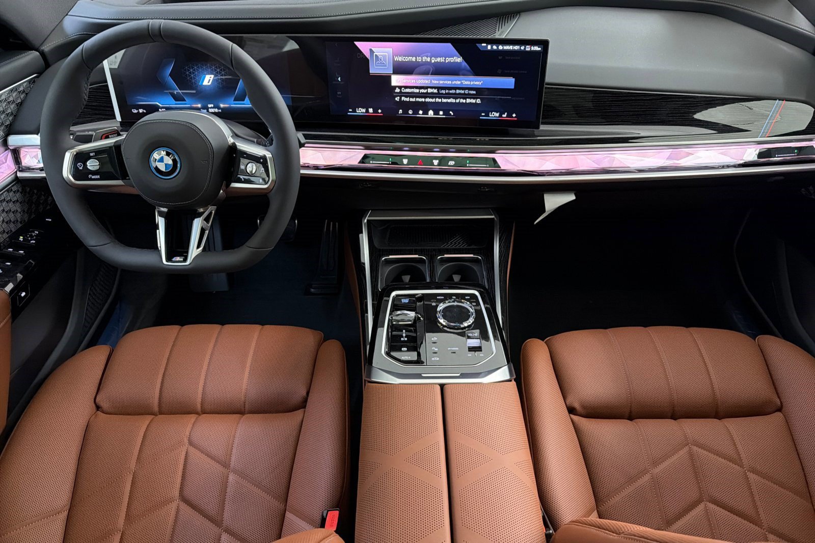 Used 2026 BMW i7 xDrive60 w/ M Sport Package RWD image 15