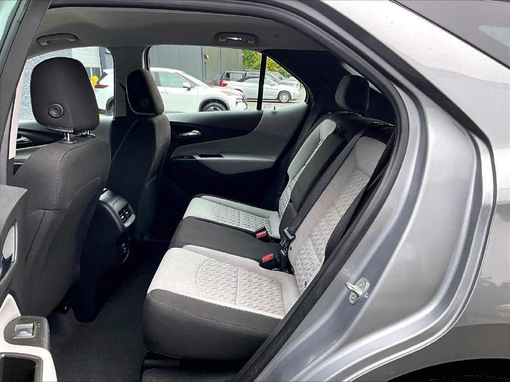 Used 2023 Chevrolet Equinox LS AWD/4WD image 14