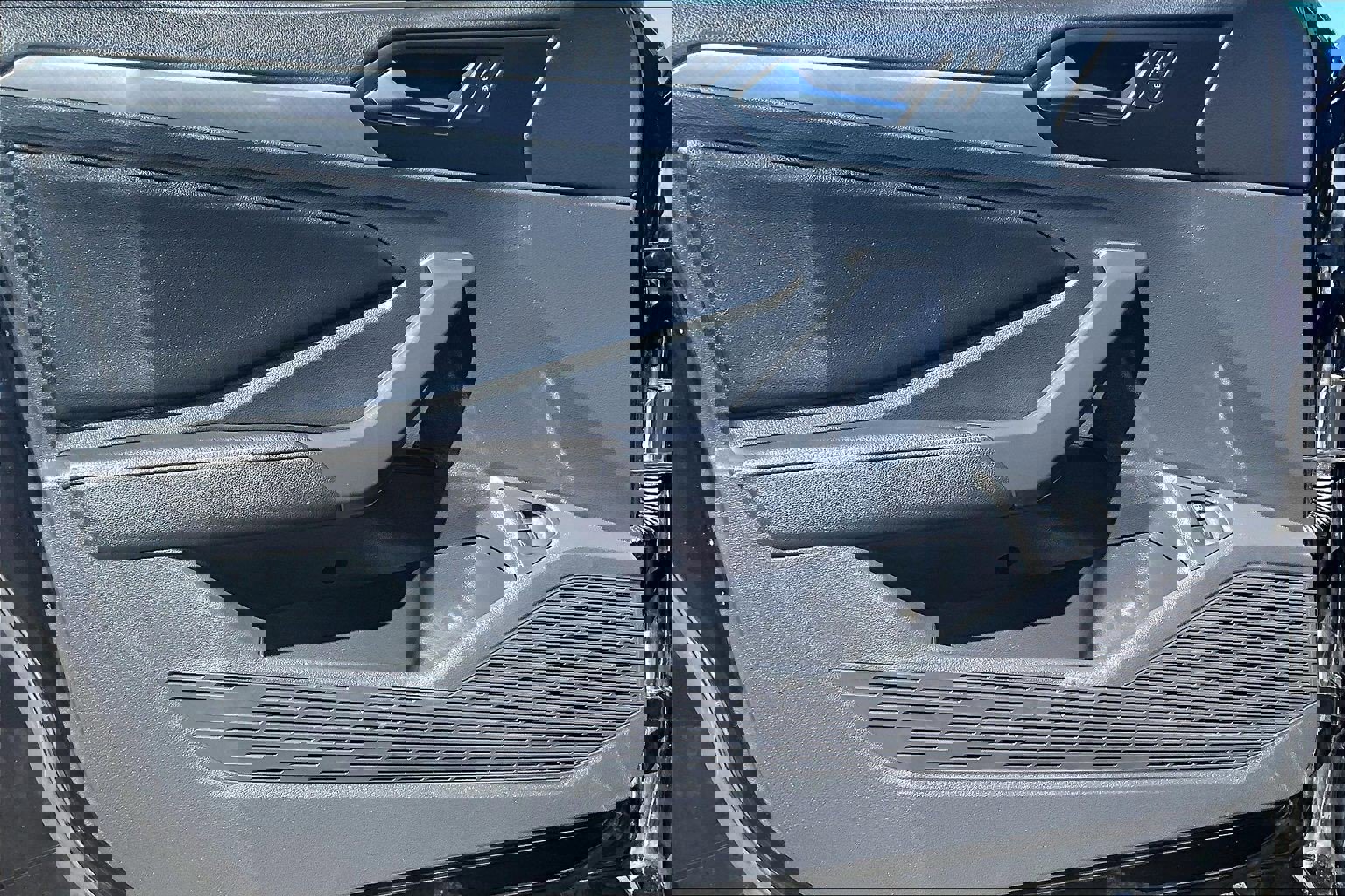 Used 2024 Volkswagen Jetta SE image 21