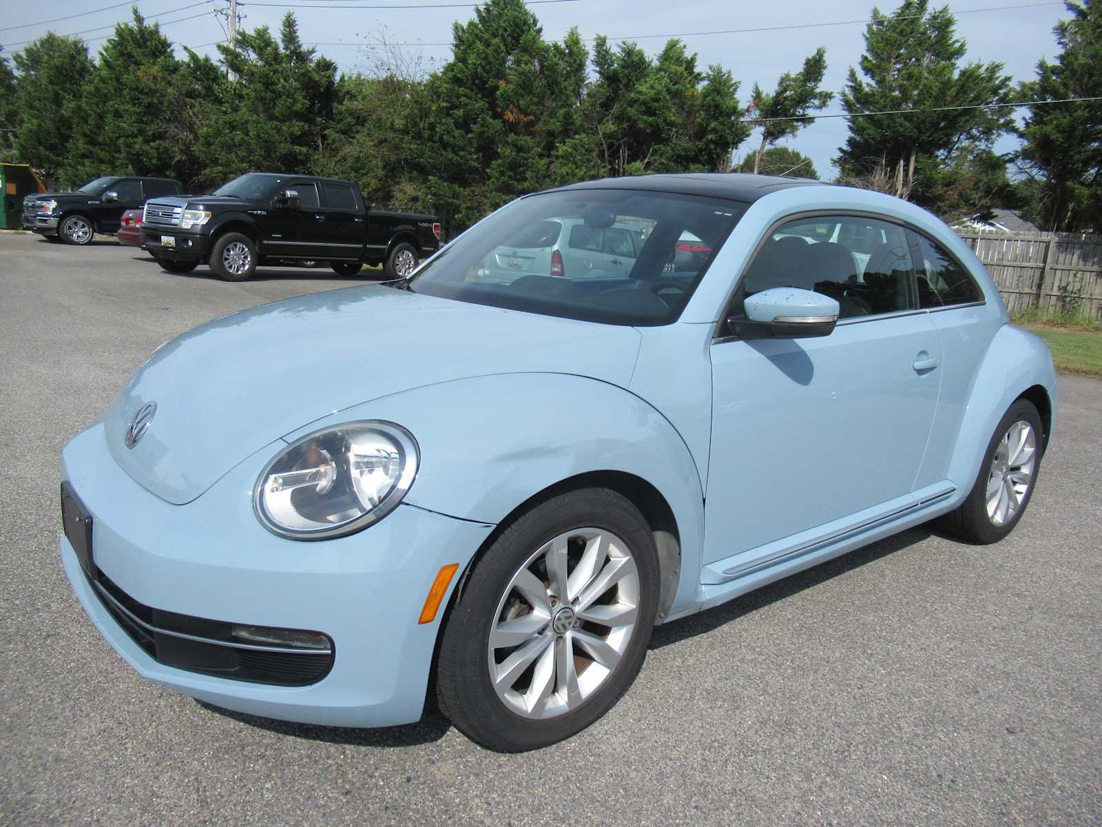 Used 2013 Volkswagen Beetle TDI image 1