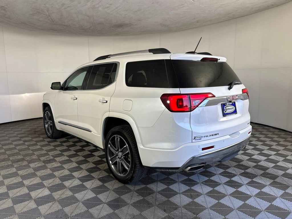 Used 2017 GMC Acadia Denali w/ Technology Package AWD/4WD image 7