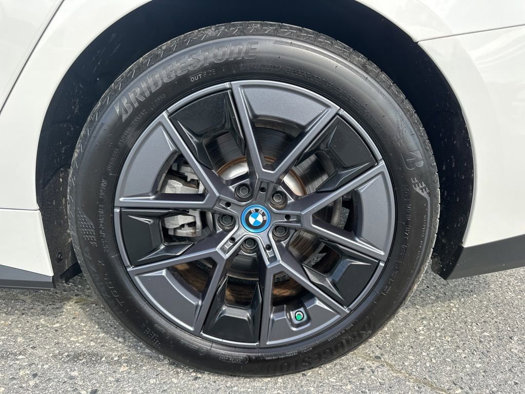 Used 2024 BMW i4 eDrive35 w/ Premium Package image 27