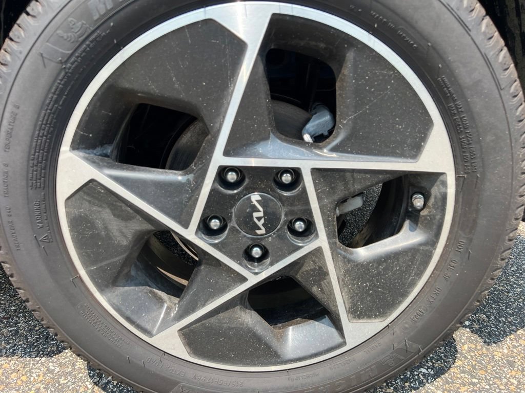 Used 2025 Kia Soul EX FWD image 12