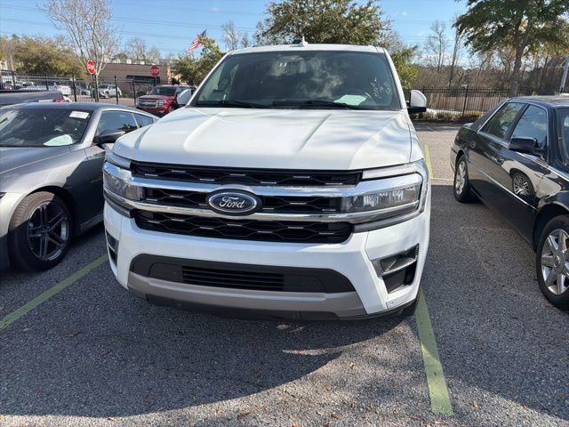 Used 2024 Ford Expedition Limited image 6