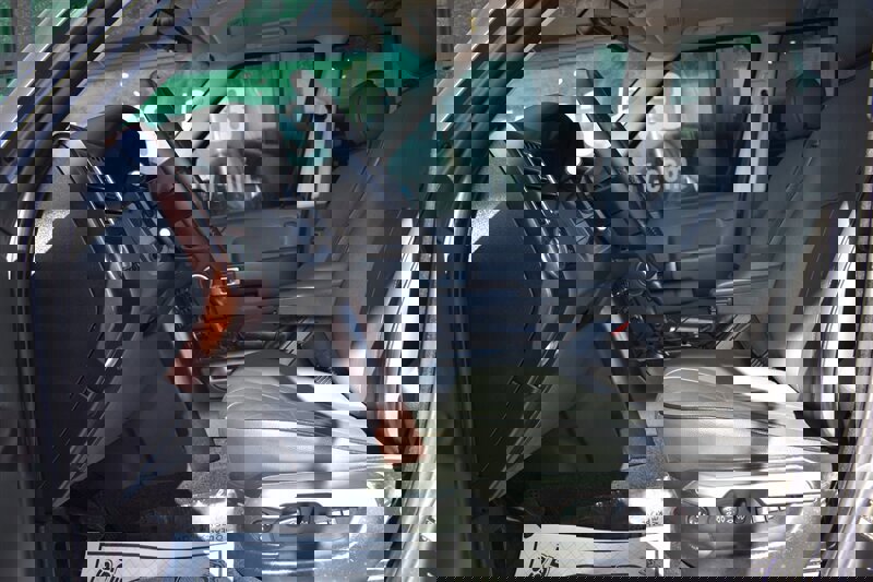 Used 2005 Land Rover Range Rover HSE image 24