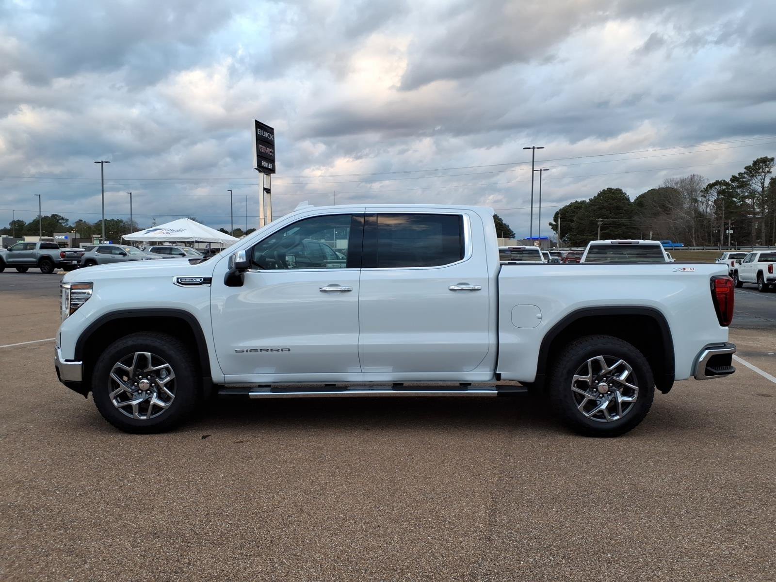 New 2026 GMC Sierra 1500 SLT w/ SLT Premium Plus Package AWD/4WD image 1