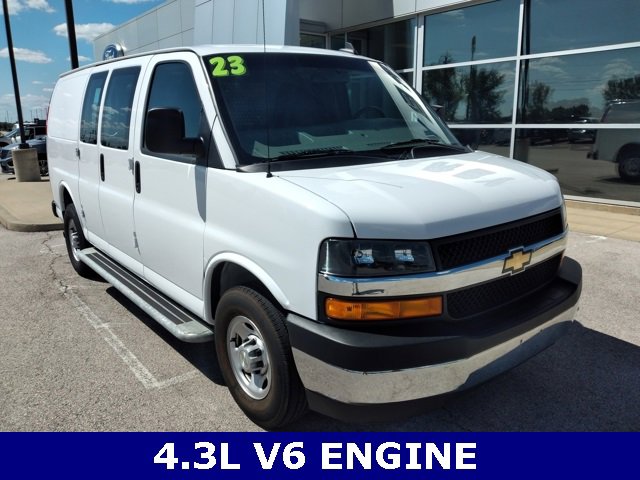 Used 2023 Chevrolet Express 2500 w/ Driver Convenience Package image 3