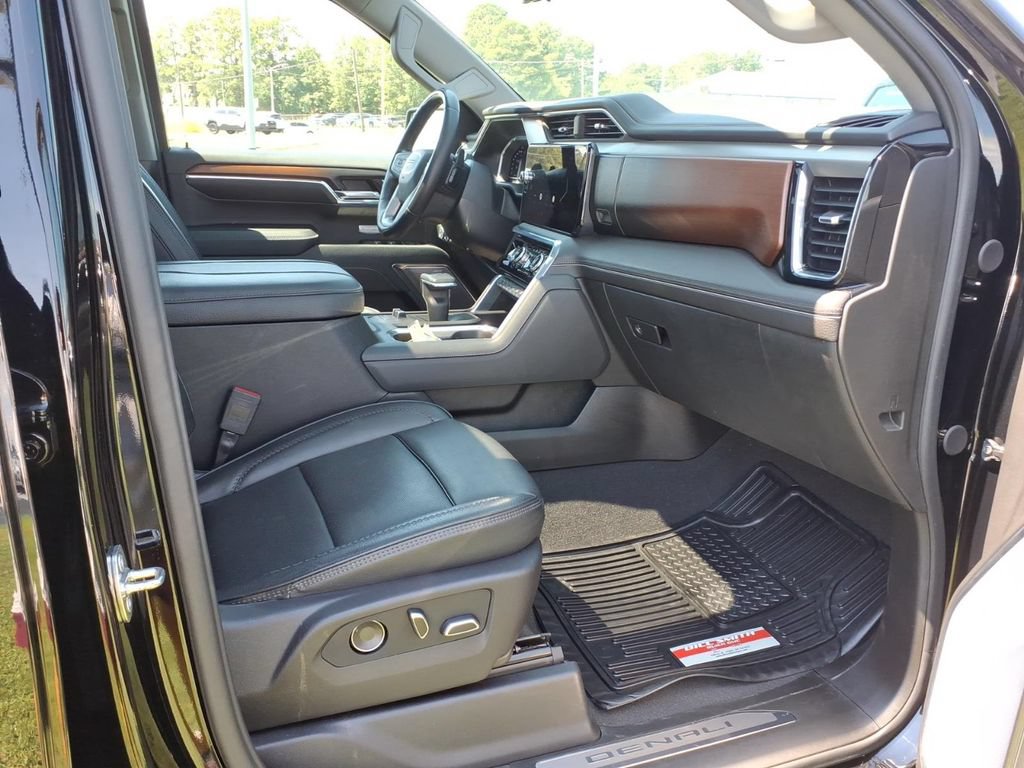 Used 2024 GMC Sierra 1500 Denali AWD/4WD image 12