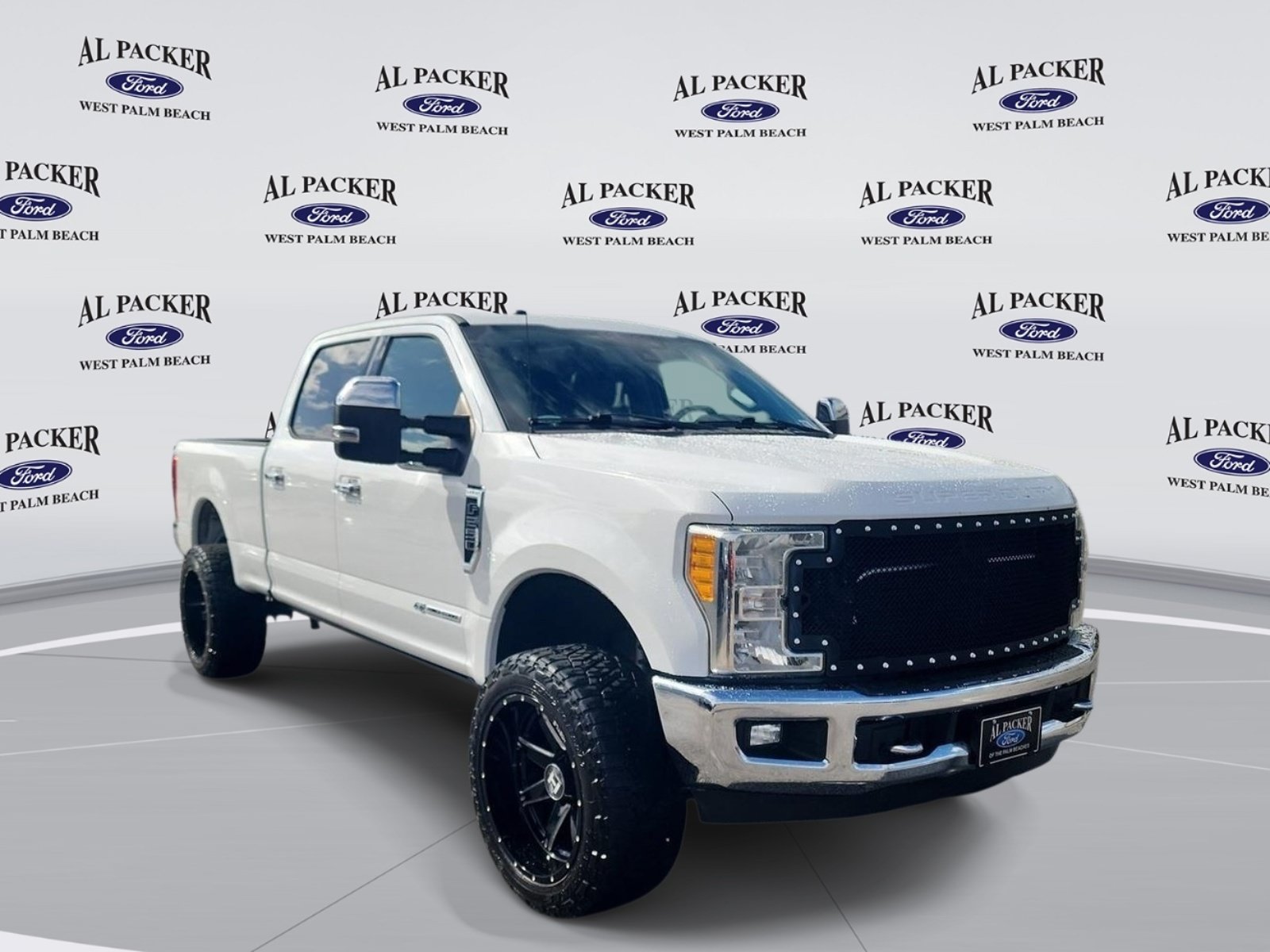 Used 2017 Ford F250 Lariat w/ Lariat Ultimate Package AWD/4WD image 7