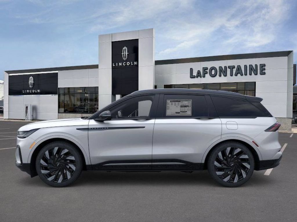 New 2025 Lincoln Nautilus Reserve AWD/4WD image 3