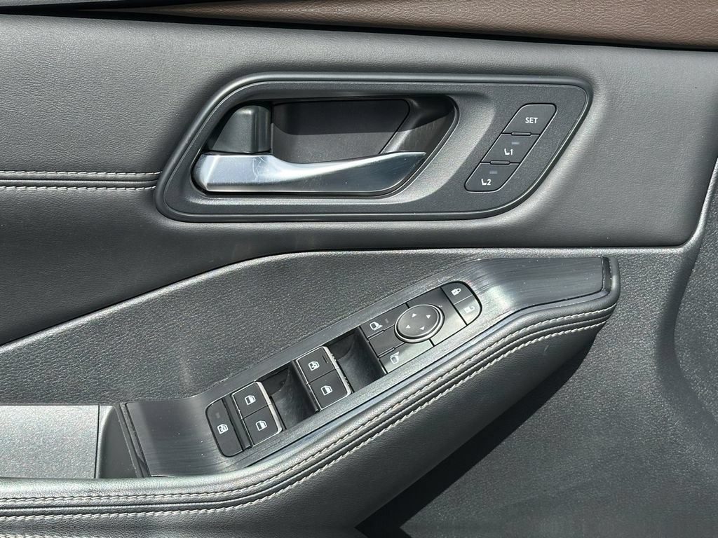 Used 2023 Nissan Rogue SL w/ SL Premium Package AWD/4WD image 13