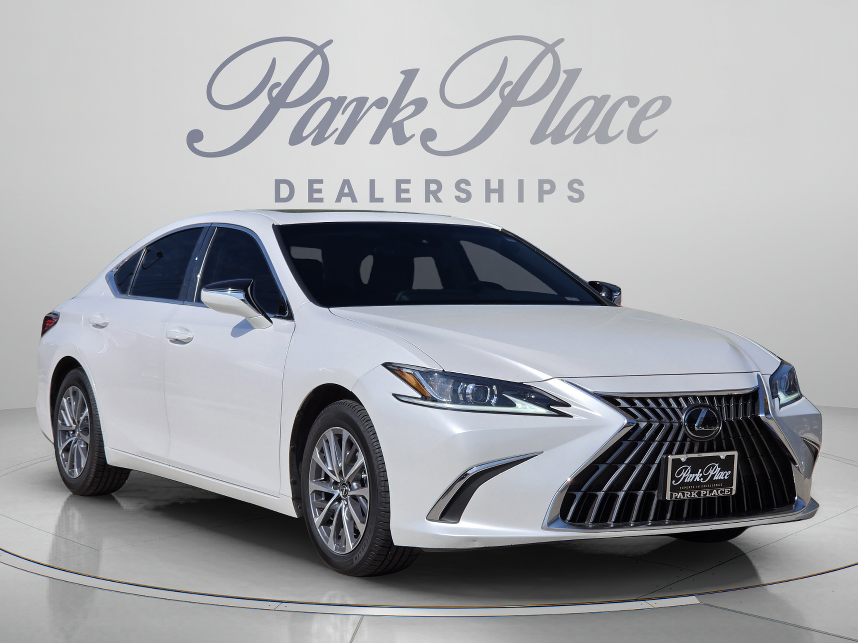 Certified 2023 Lexus ES 350 w/ Accessory Package (Z2) FWD image 4