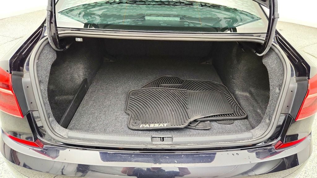 Used 2019 Volkswagen Passat 2.0T Wolfsburg w/ Wheels & Sunroof Package FWD image 20