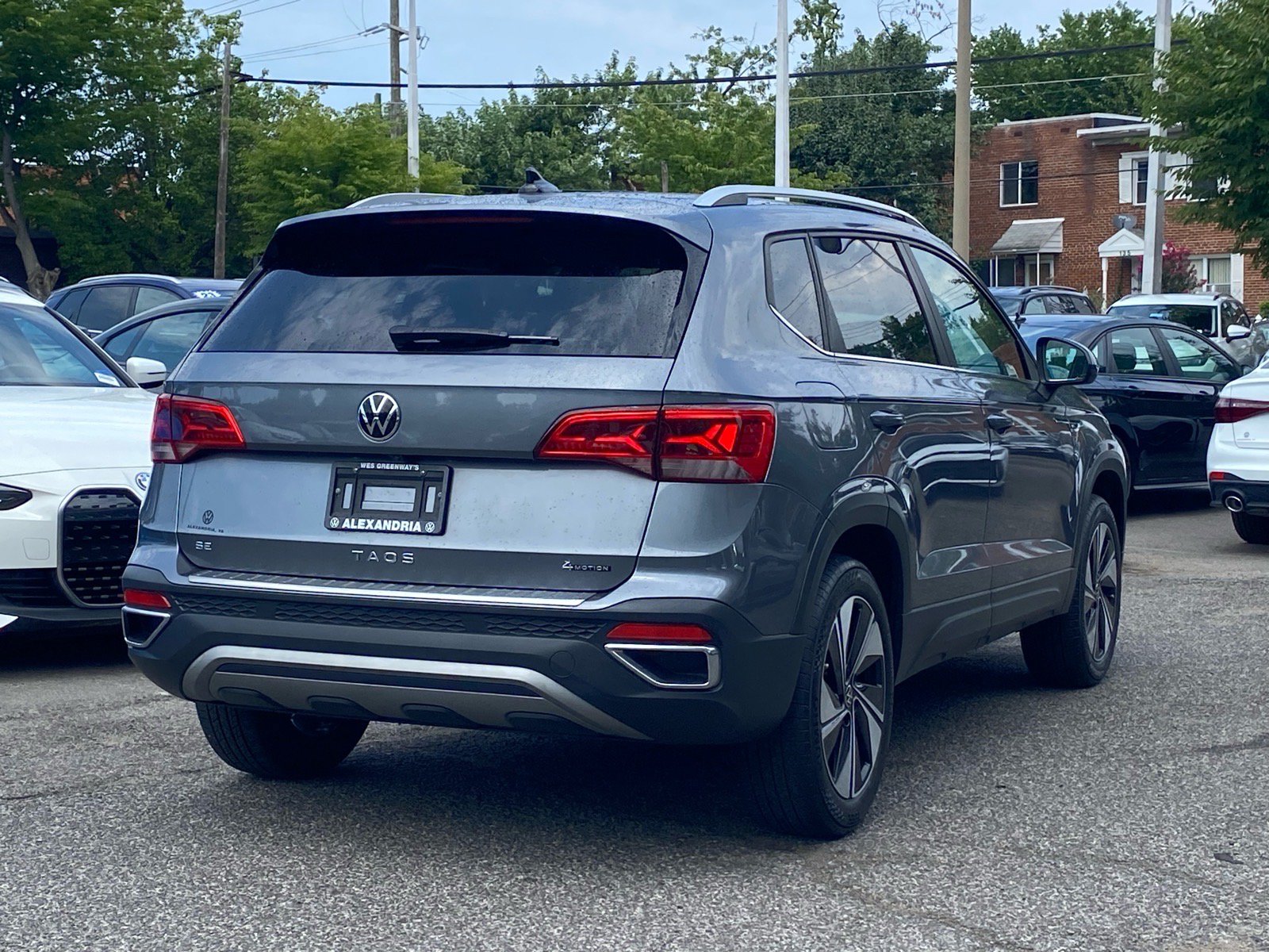 Certified 2024 Volkswagen Taos SE AWD/4WD image 3