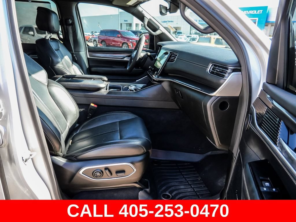 Used 2023 Jeep Wagoneer 4WD w/ Convenience Group I image 14