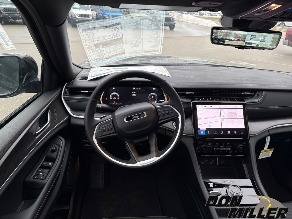 New 2025 Jeep Grand Cherokee Limited w/ Luxury Tech Group II image 12