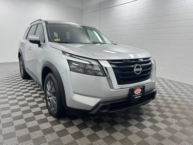 Used 2025 Nissan Pathfinder SV AWD/4WD image 1